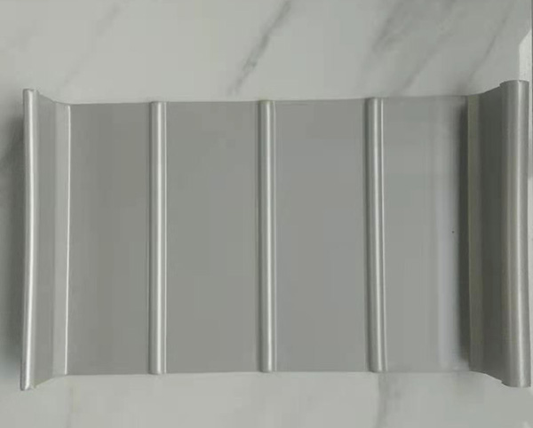 直立边铝镁锰板